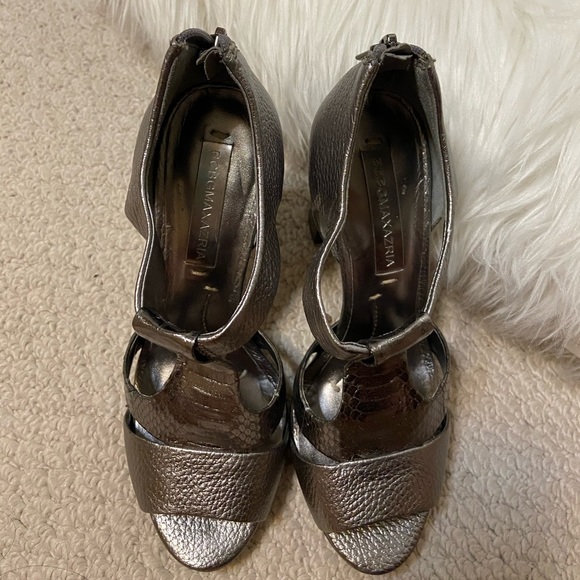 BCBGMaxAzria heels. - Picture 2 of 5